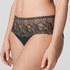Beste recensies van π PrimaDonna Belgravia Luxe String 0663221 Zwart - Maat 48 π 11 Beste recensies van π PrimaDonna Belgravia Luxe String 0663221 Zwart - Maat 48 π -lingerie-dames-badmode Verkoop 550x612 4