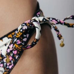 Kopen ⌛ Colourful Rebel Jade Flower 👙 Bikini Broekje Multicolor Dames - Polyamide - M ✔️ -lingerie-dames-badmode Verkoop 550x824 34